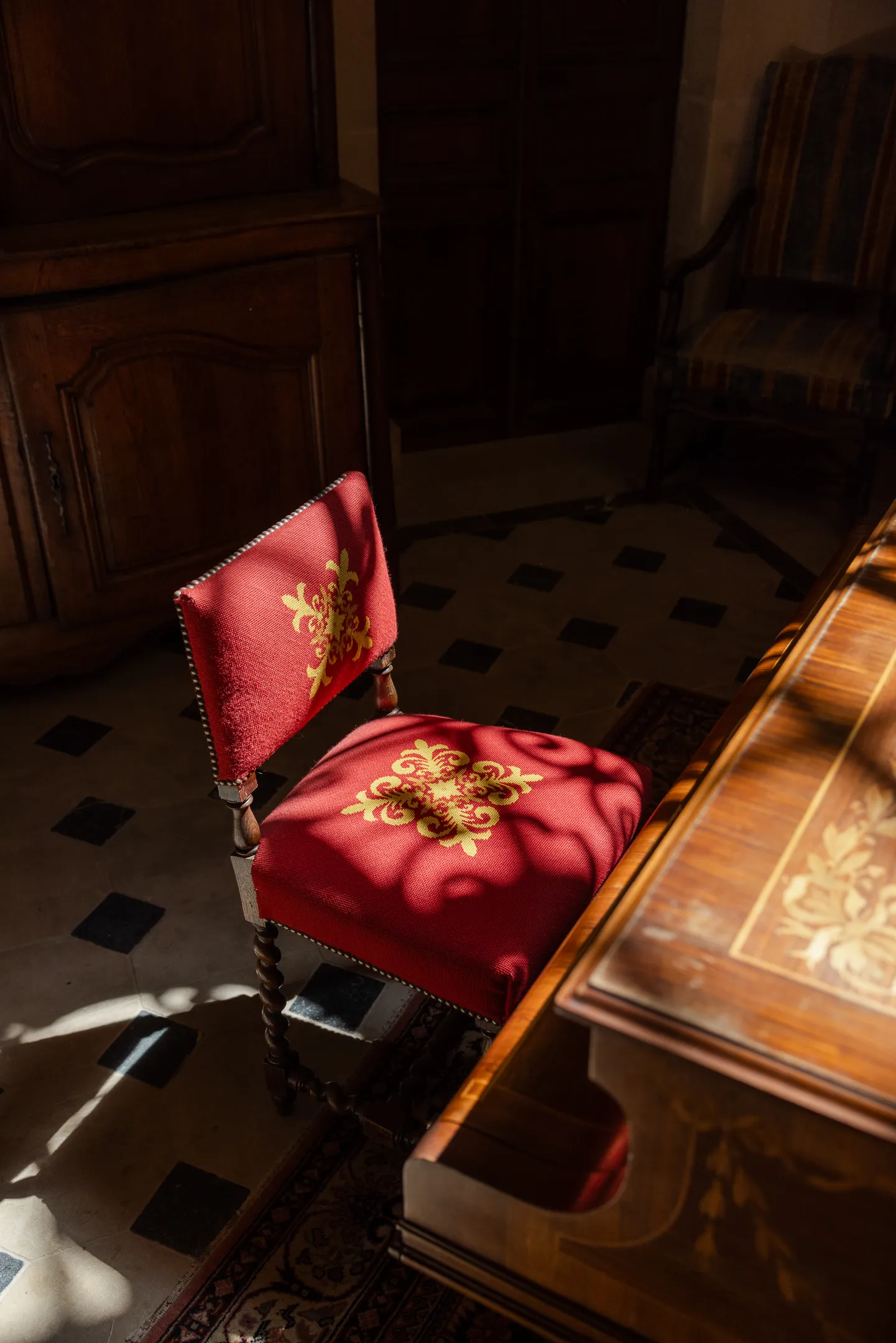 Reception atmosphere at Château de Jalesnes, France (photo 14)