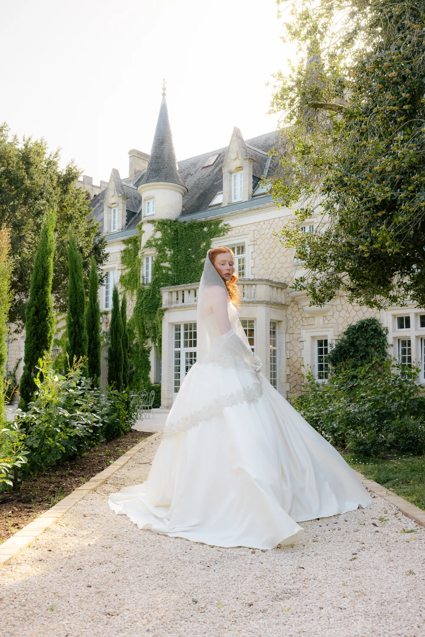 Candid wedding moment at Château de la Couronne, Charente, France (photo 30)