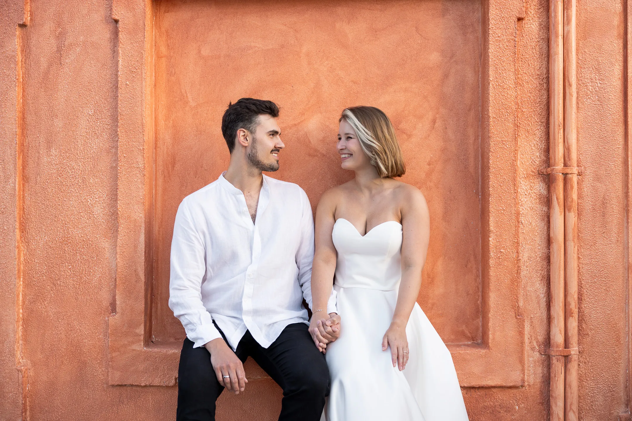 Couple portrait at Albufeira, Algarve, Portugal (photo 15)