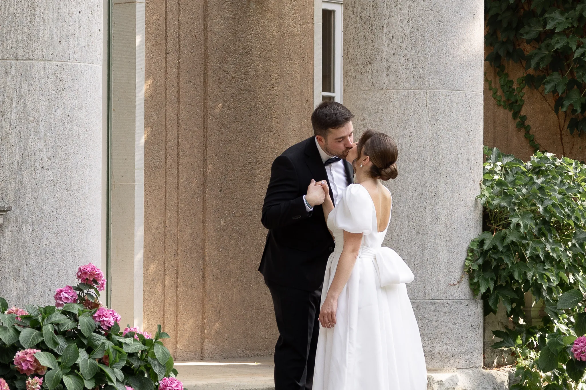 Couple portrait at Liebermann Villa, Berlin-Wannsee, Germany (photo 27)